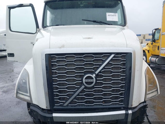 Auction sale of the 2022 Volvo Vnl, vin: 4V4NC9EH2NN292507, lot number: 44324531
