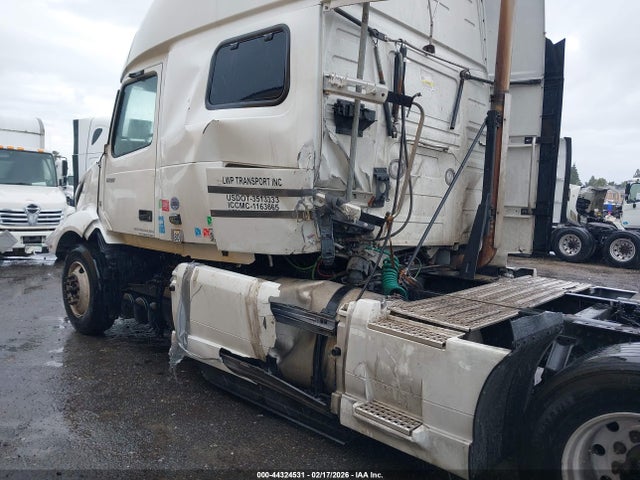 Продажа на аукционе авто 2022 Volvo Vnl, vin: 4V4NC9EH2NN292507, номер лота: 44324531