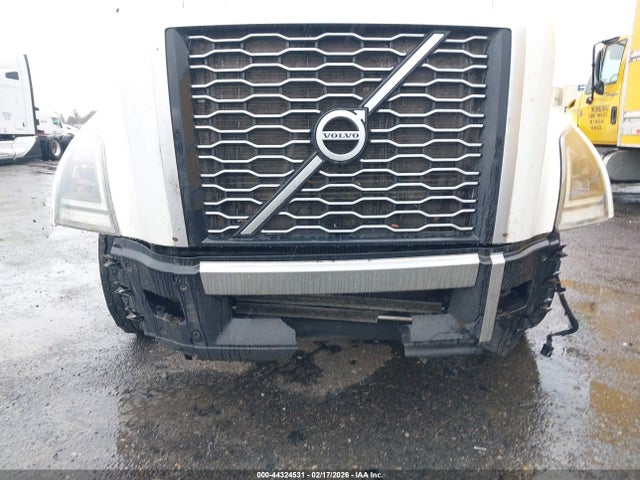 Продаж на аукціоні авто 2022 Volvo Vnl, vin: 4V4NC9EH2NN292507, номер лоту: 44324531