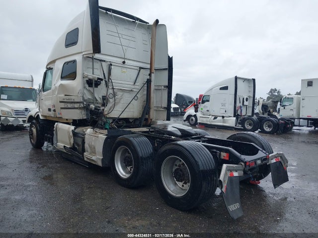 Продаж на аукціоні авто 2022 Volvo Vnl, vin: 4V4NC9EH2NN292507, номер лоту: 44324531