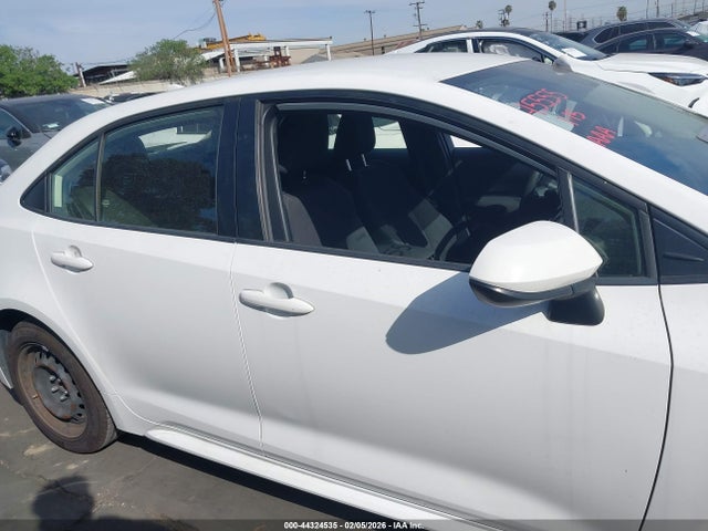 JTDEPMAE0MJ169468 Toyota COROLLA LE