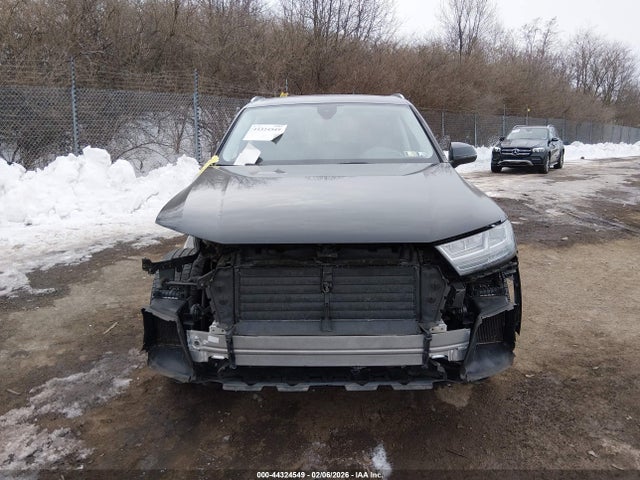 WA1VAAF77KD026890 Audi Q7 55 Premium