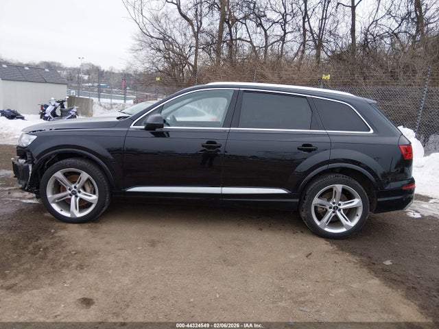 WA1VAAF77KD026890 Audi Q7 55 Premium