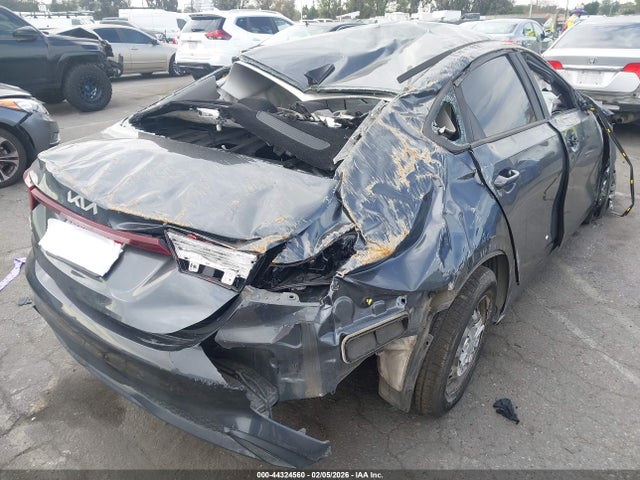 3KPF24AD4NE475260 KIA FORTE FE