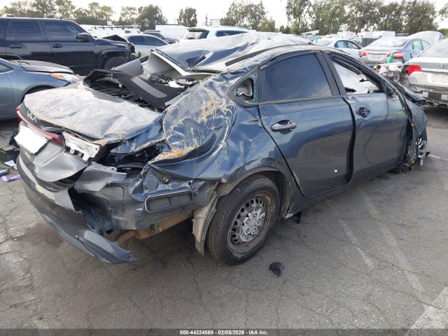 3KPF24AD4NE475260 KIA FORTE FE