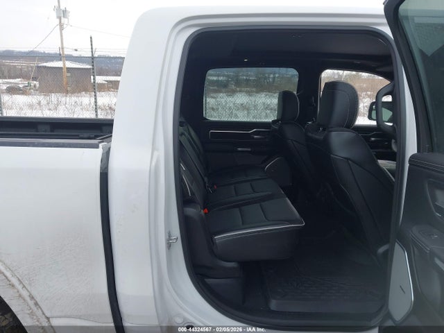 2025 Ram 1500 Laramie  4x4 5'7 Box მანქანა იყიდება აუქციონზე, vin: 1C6SRFJP9SN630058, აუქციონის ნომერი: 44324567