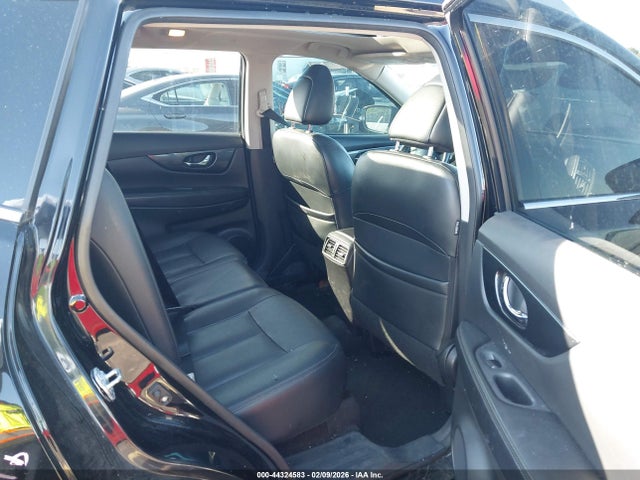 44324583 :رقم المزاد ، 5N1AT2MV5FC899700 vin ، 2015 Nissan Rogue Sl مزاد بيع