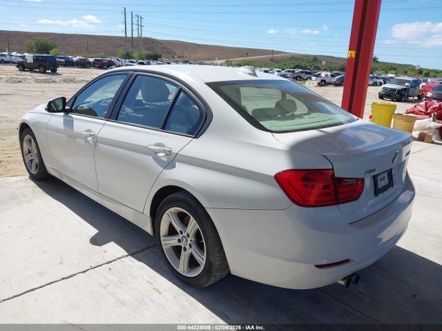 2015 BMW 328I WBA3B3C58FF546533 Photo 2