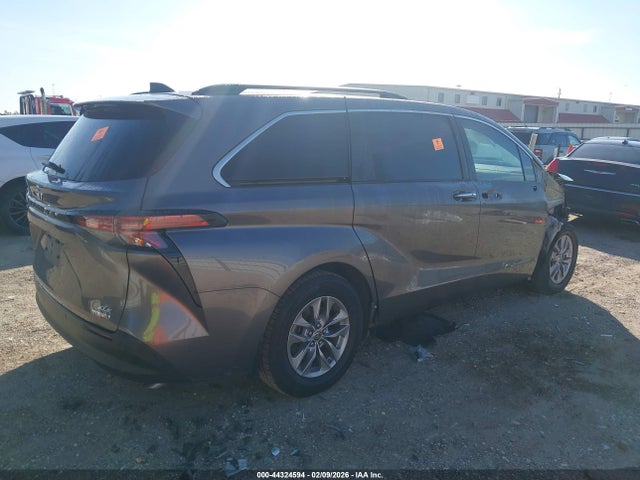 2022 TOYOTA SIENNA 5TDYRKEC5NS099135 Photo 3