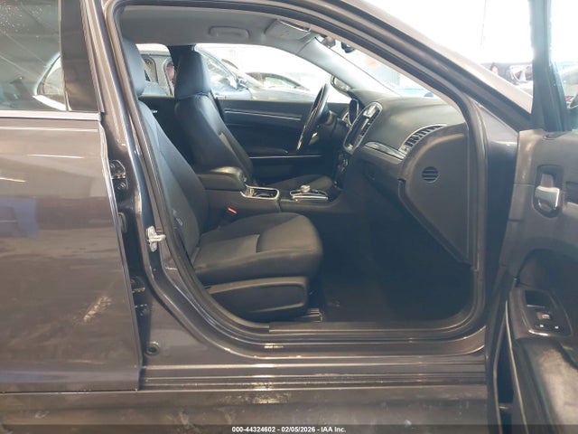 Aukcja sprzedaży 2021 Chrysler 300 Touring, vin: 2C3CCAAG2MH576362, numer aukcji: 44324602