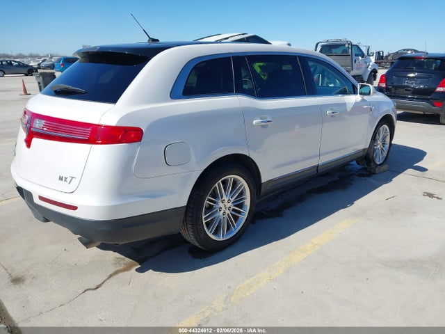 2LMHJ5ATXJBL01221 Lincoln Mkt Reserve