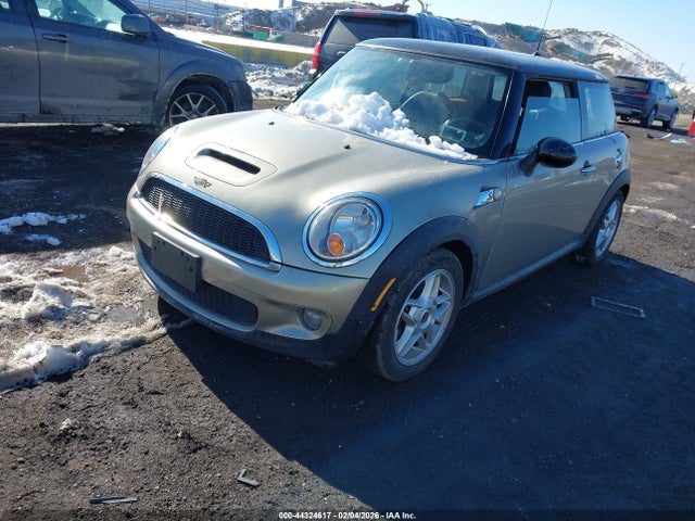 2009 MINI COOPER S WMWMF735X9TW87772 Photo 1