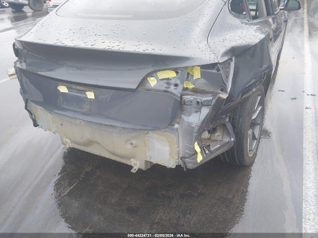 2023 Tesla Model 3 Rear-wheel Drive მანქანა იყიდება აუქციონზე, vin: 5YJ3E1EA6PF409590, აუქციონის ნომერი: 44324731