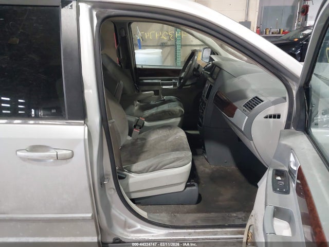 Aukcja sprzedaży 2010 Chrysler Town & Country Touring, vin: 2A4RR5D11AR449072, numer aukcji: 44324747