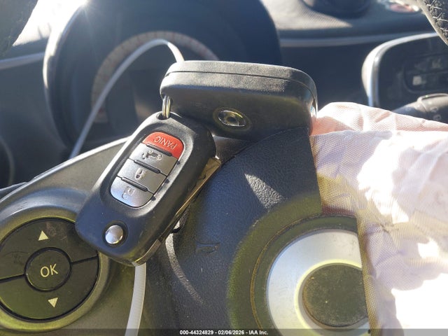 44324829 :رقم المزاد ، WMEFJ5DAXGK061668 vin ، 2016 Smart Fortwo Prime مزاد بيع