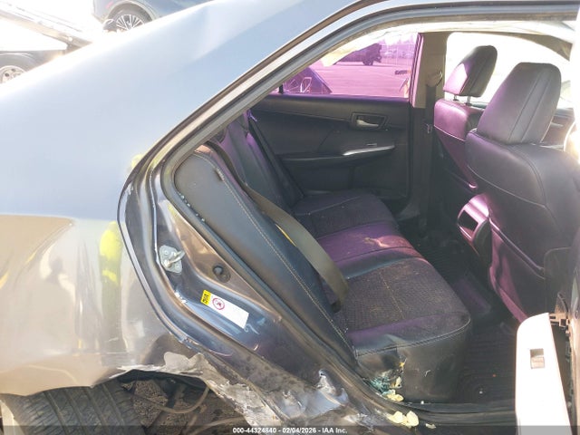 4T1BF1FK0EU381575 Toyota CAMRY SE
