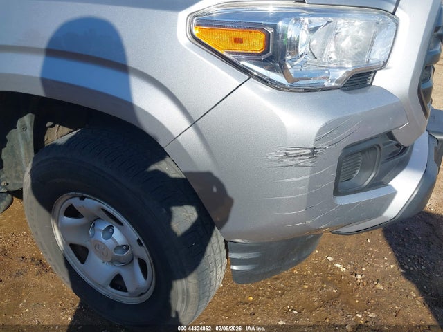 5TFAX5GN7KX141950 Toyota Tacoma Sr