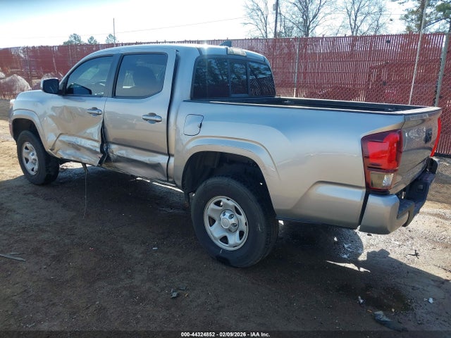 5TFAX5GN7KX141950 Toyota Tacoma Sr