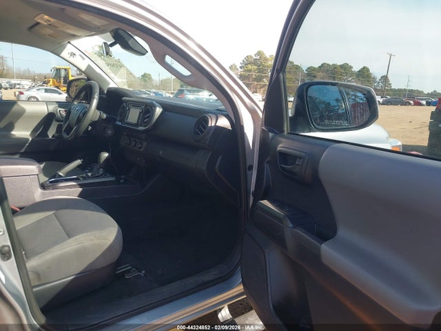 5TFAX5GN7KX141950 Toyota Tacoma Sr