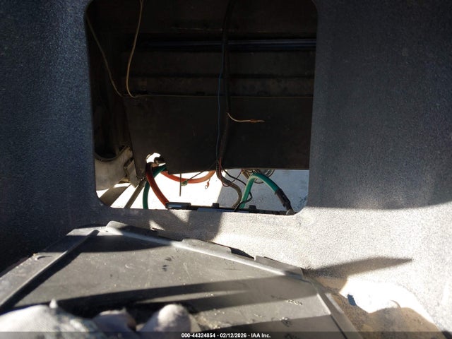 1N9NGA1A2NW398136 New Edge Golf Cart