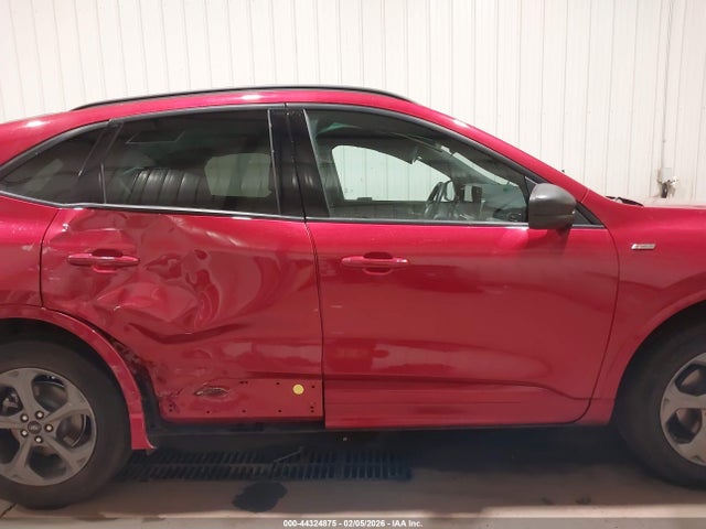 1FMCU9MN9RUB43235 Ford Escape St Line