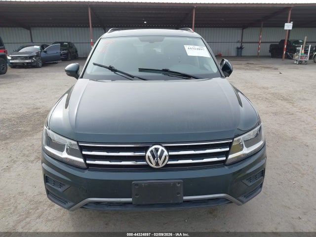 3VV2B7AX2JM139652 Volkswagen Tiguan 2.0t Se/2.0t Sel