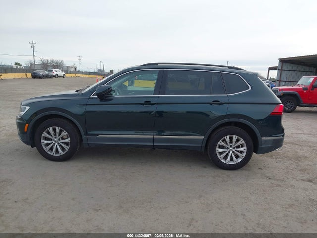 3VV2B7AX2JM139652 Volkswagen Tiguan 2.0t Se/2.0t Sel