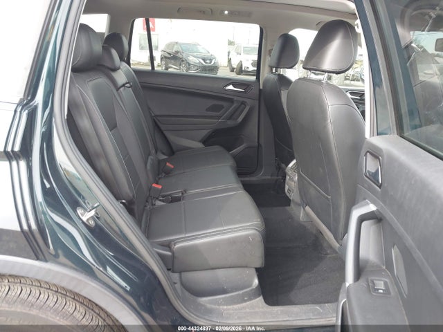 3VV2B7AX2JM139652 Volkswagen Tiguan 2.0t Se/2.0t Sel