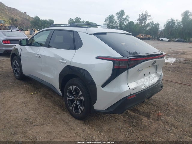 Toyota BZ4X XLE 2025 JTMAAAAA9SA068440 Image 3