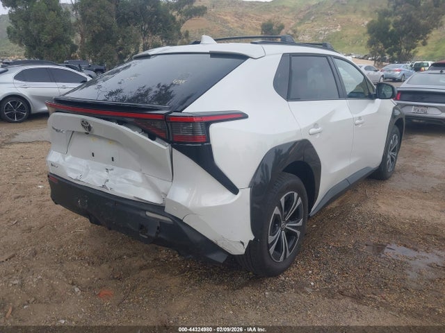 Toyota BZ4X XLE 2025 JTMAAAAA9SA068440 Image 4
