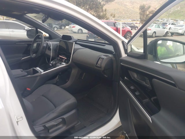 Toyota BZ4X XLE 2025 JTMAAAAA9SA068440 Image 5