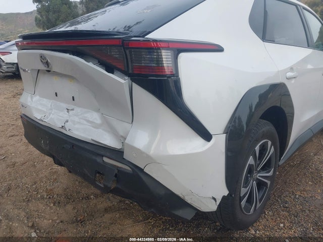 Toyota BZ4X XLE 2025 JTMAAAAA9SA068440 Image 6