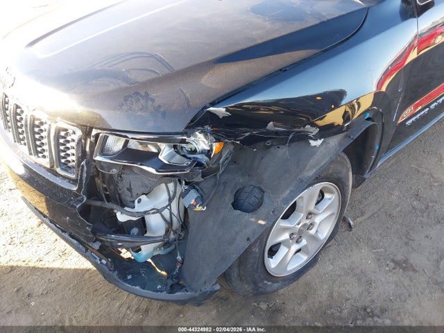 1C4RJEAG3HC952644 Jeep Grand Cherokee Laredo 4x2