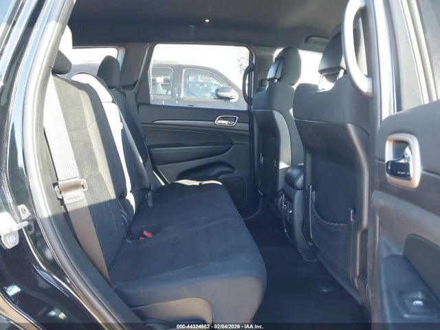 1C4RJEAG3HC952644 Jeep Grand Cherokee Laredo 4x2