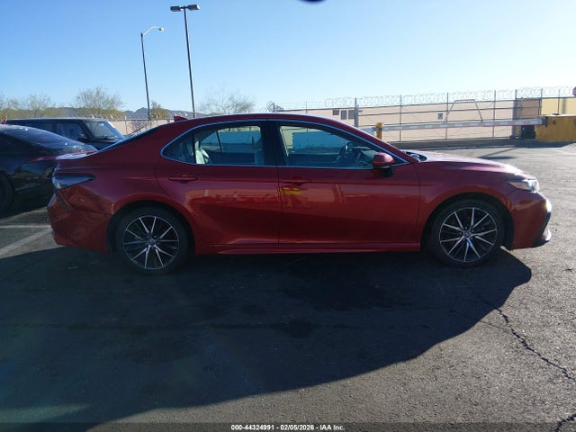 4T1G11AK9MU409318 Toyota CAMRY SE
