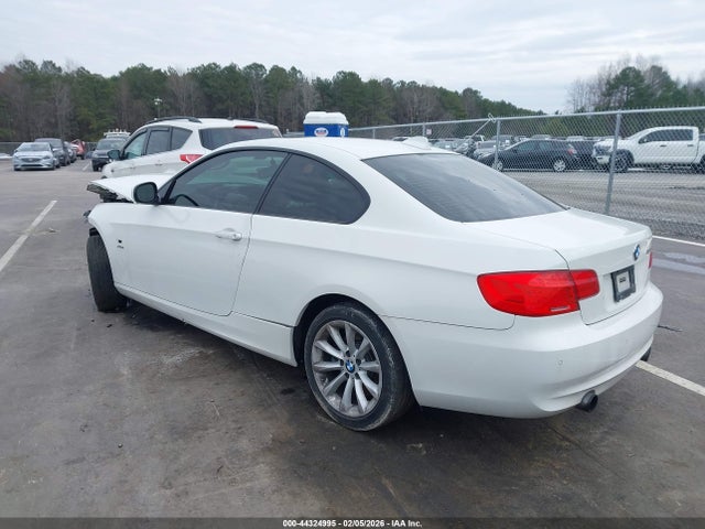 2011 BMW 335I WBAKF9C50BE262073 Photo 2