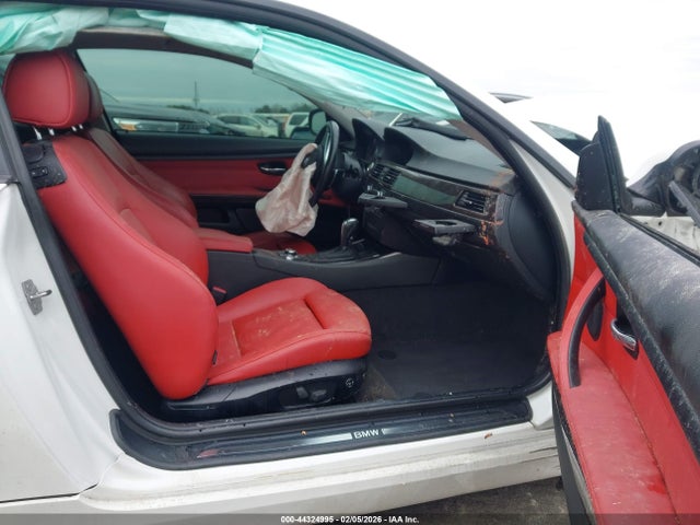 2011 BMW 335I WBAKF9C50BE262073 Photo 4