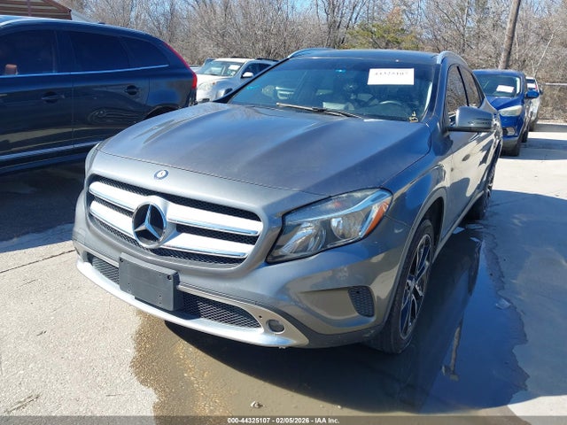 2015 MERCEDES-BENZ GLA 250 WDCTG4GBXFJ039490 Photo 1