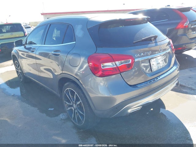 2015 MERCEDES-BENZ GLA 250 WDCTG4GBXFJ039490 Photo 2
