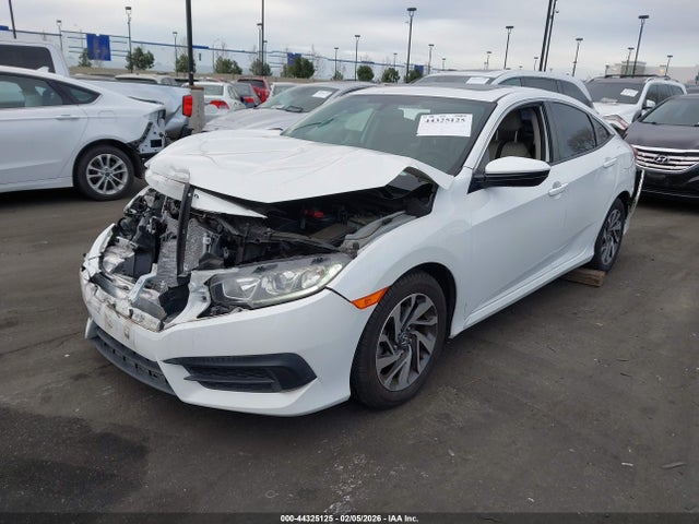 Honda CIVIC EX 2016 2HGFC2F72GH562264 Image 2
