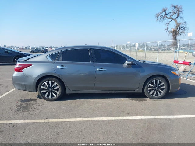 1N4AL3APXJC215822 Nissan Altima 2.5 Sl