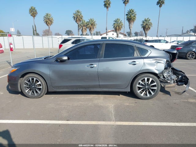 1N4AL3APXJC215822 Nissan Altima 2.5 Sl