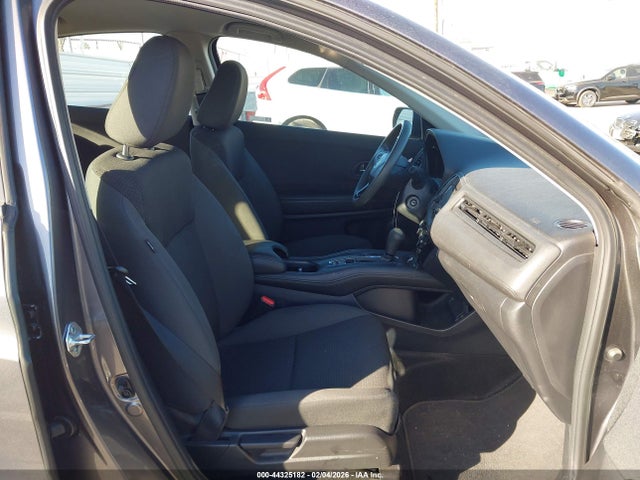 3CZRU5H38NM724993 Honda Hr-v 2wd Lx