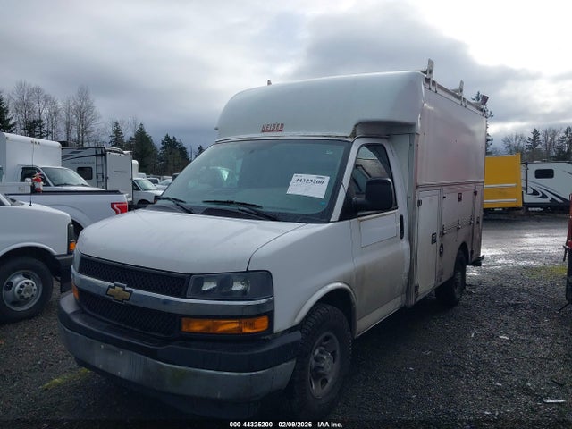 Chevrolet Express Cutaway Work Van 2021 1GB0GRF79M1301469 Image 2