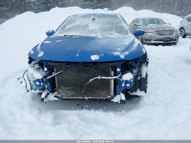 4T1B11HK2JU045187 Toyota CAMRY SE