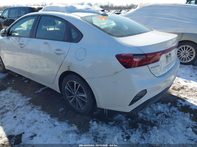 44325284 :رقم المزاد ، 3KPF24AD2PE636885 vin ، 2023 Kia Forte Lxs مزاد بيع