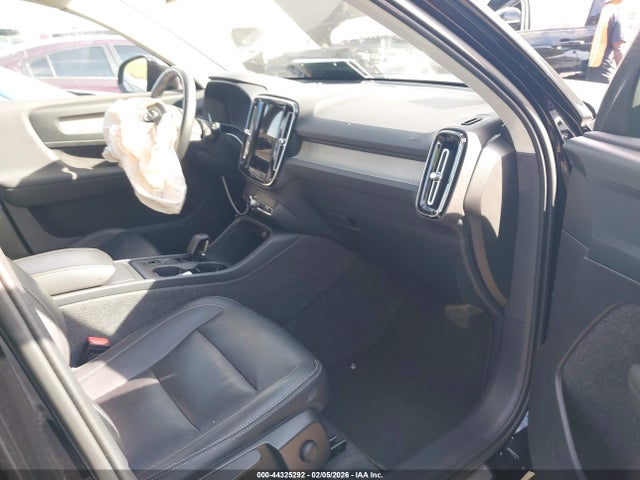 YV4L12UK7R2285442 Volvo Xc40 B5 Core Bright Theme/b5 Core Dark Theme