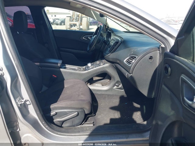 1C3CCCAB2FN627157 Chrysler 200 Limited
