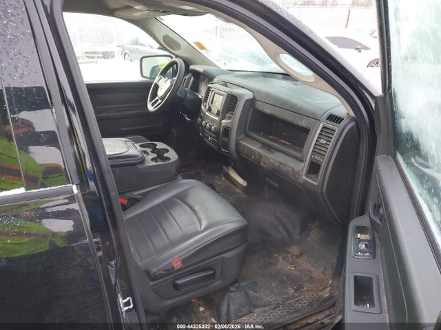 44325302 :رقم المزاد ، 1C6RR6FG5MS506493 vin ، 2021 Ram 1500 Classic مزاد بيع