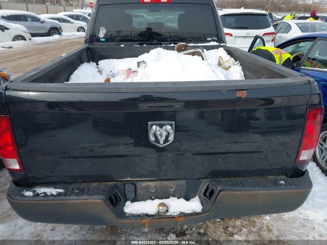 44325302 :رقم المزاد ، 1C6RR6FG5MS506493 vin ، 2021 Ram 1500 Classic مزاد بيع